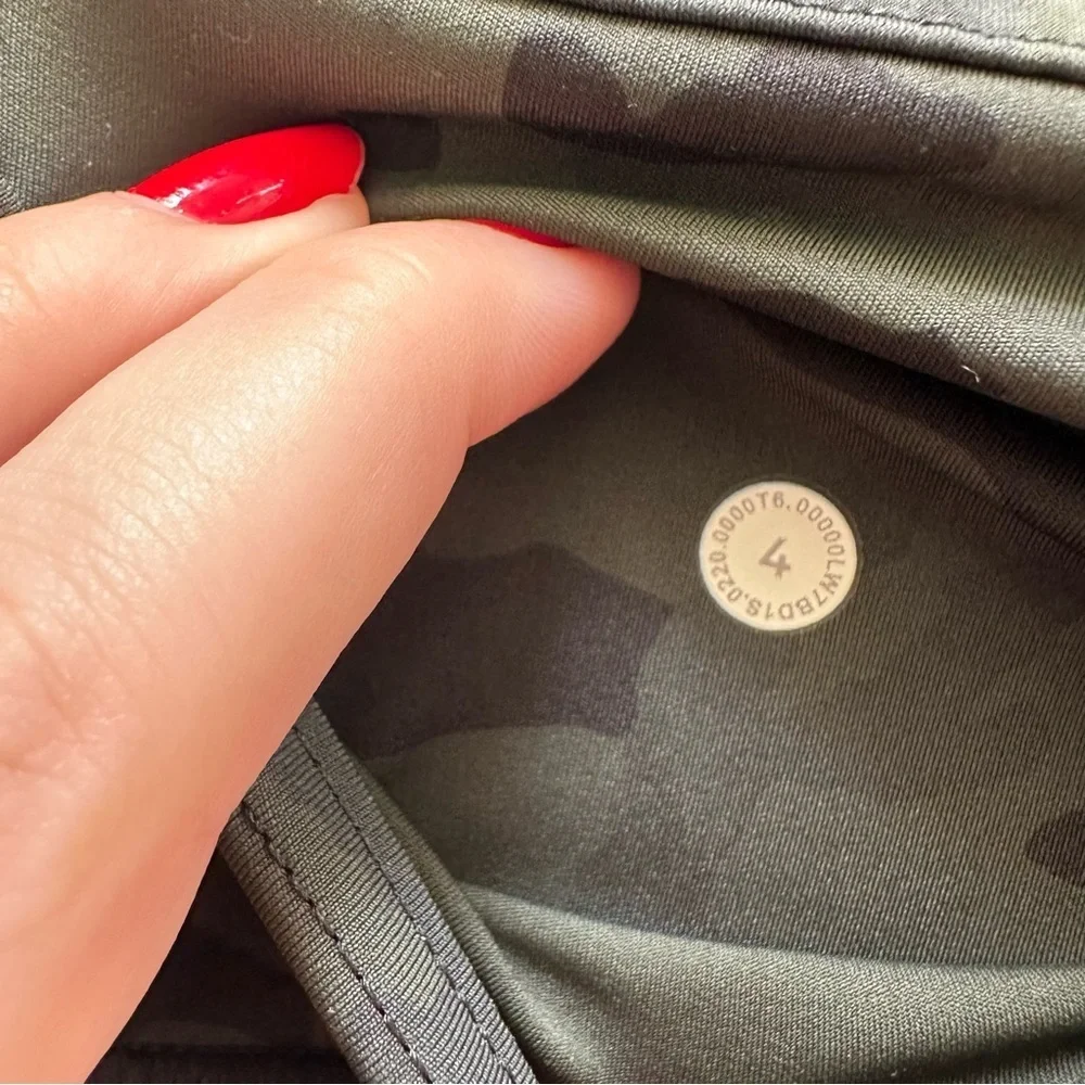 Lululemon fast and free spandex, biker shorts, green camouflage camo 4